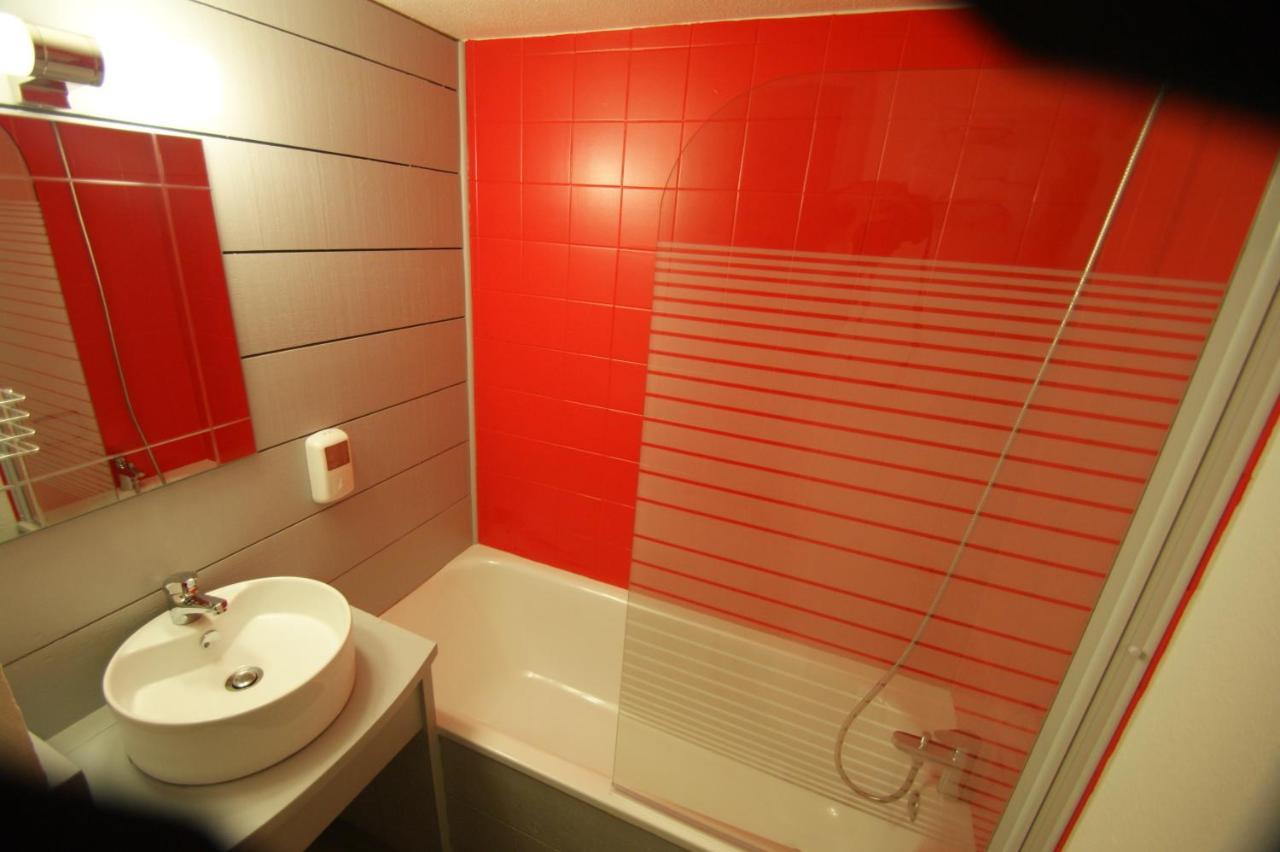 Kyriad Lyon Est - Saint Quentin Fallavier Room photo