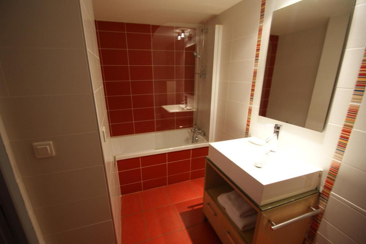 Kyriad Lyon Est - Saint Quentin Fallavier Room photo